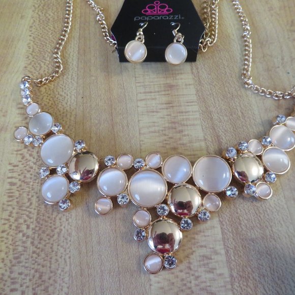 Beautiful 5pc. Jewelry Ensemble By Paparazzi (PI25) Delicate elegant Set - Picture 6 of 7